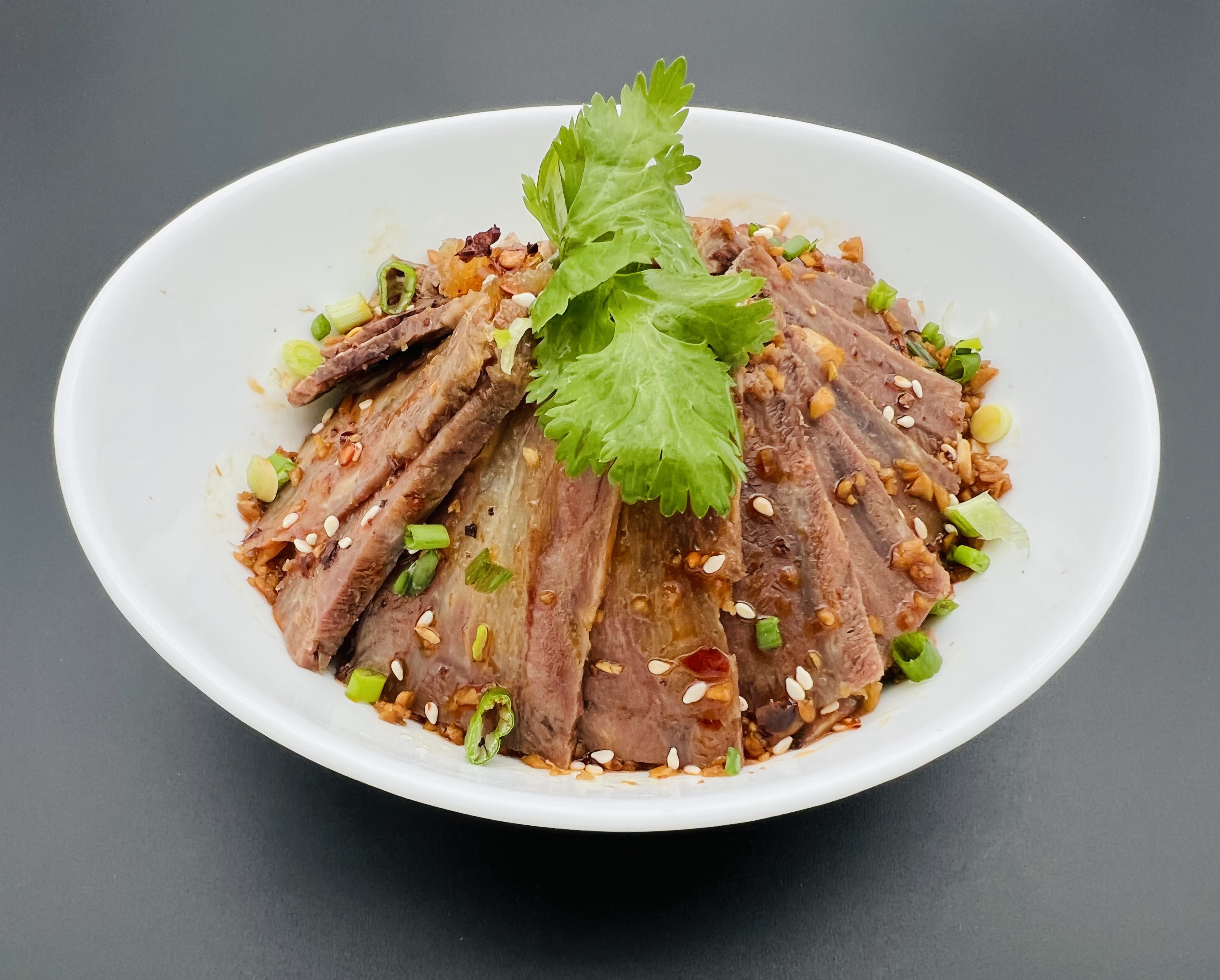 2.Sauced beef (chili) 酱香牛肉 گوشت سرد مخصوص(چیلی)