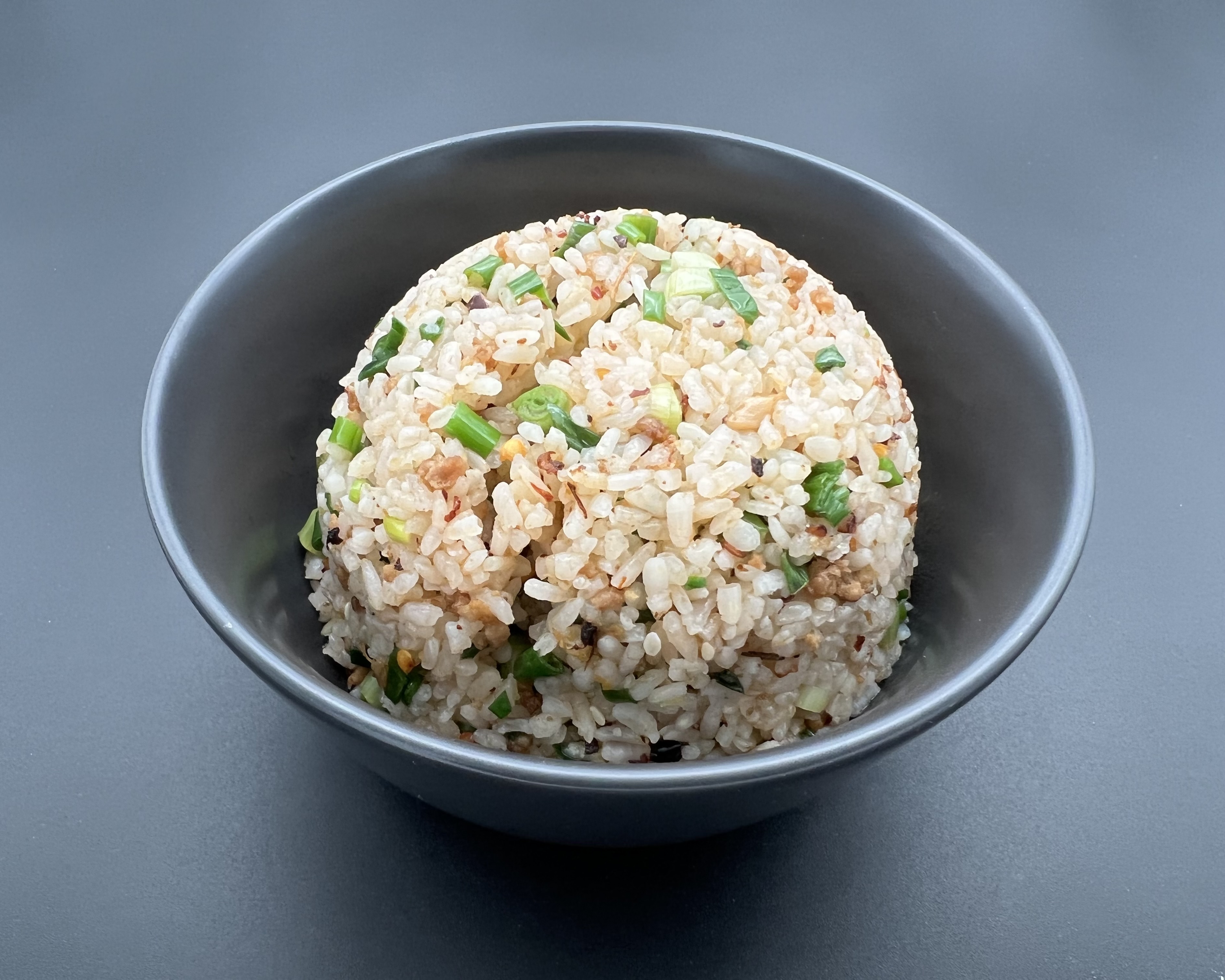 11. Fried rice with minced beef and vegetables (Chili) 牛肉沫炒饭 چاوفن گوشت (برنج تفت داده شده با گوشت چرخ کرده و سبزیجات)(چیلی)