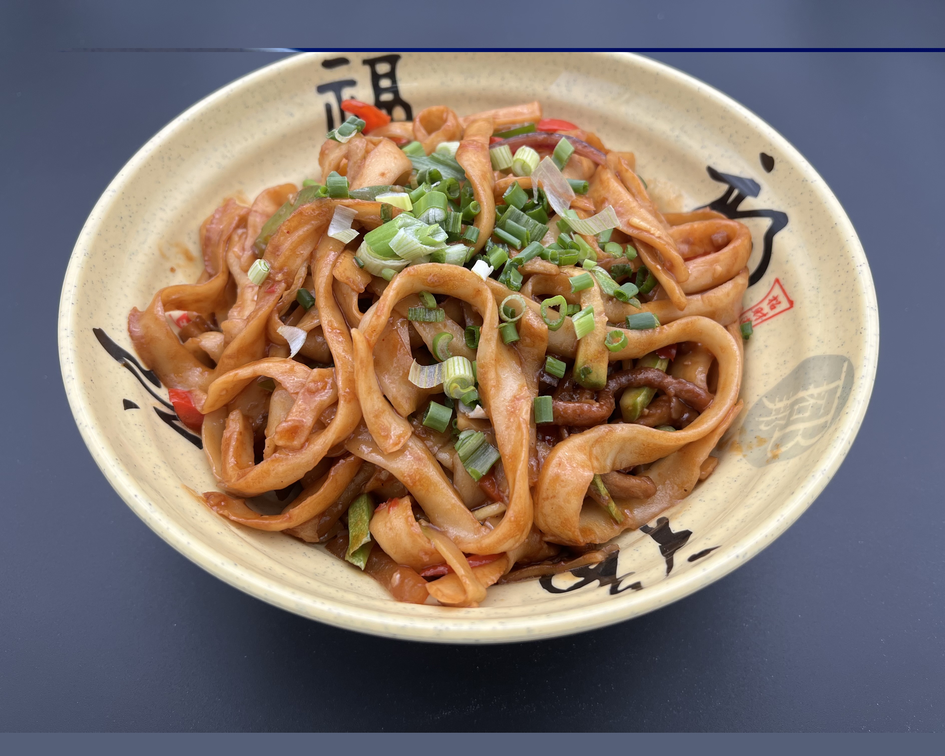 TBI special Chou Mein (Stir-fried sliced noodles with beef and vegetables) چاومین مخصوص تی بی آی (نودل تفت داده شده با گوشت و سبزیجات)