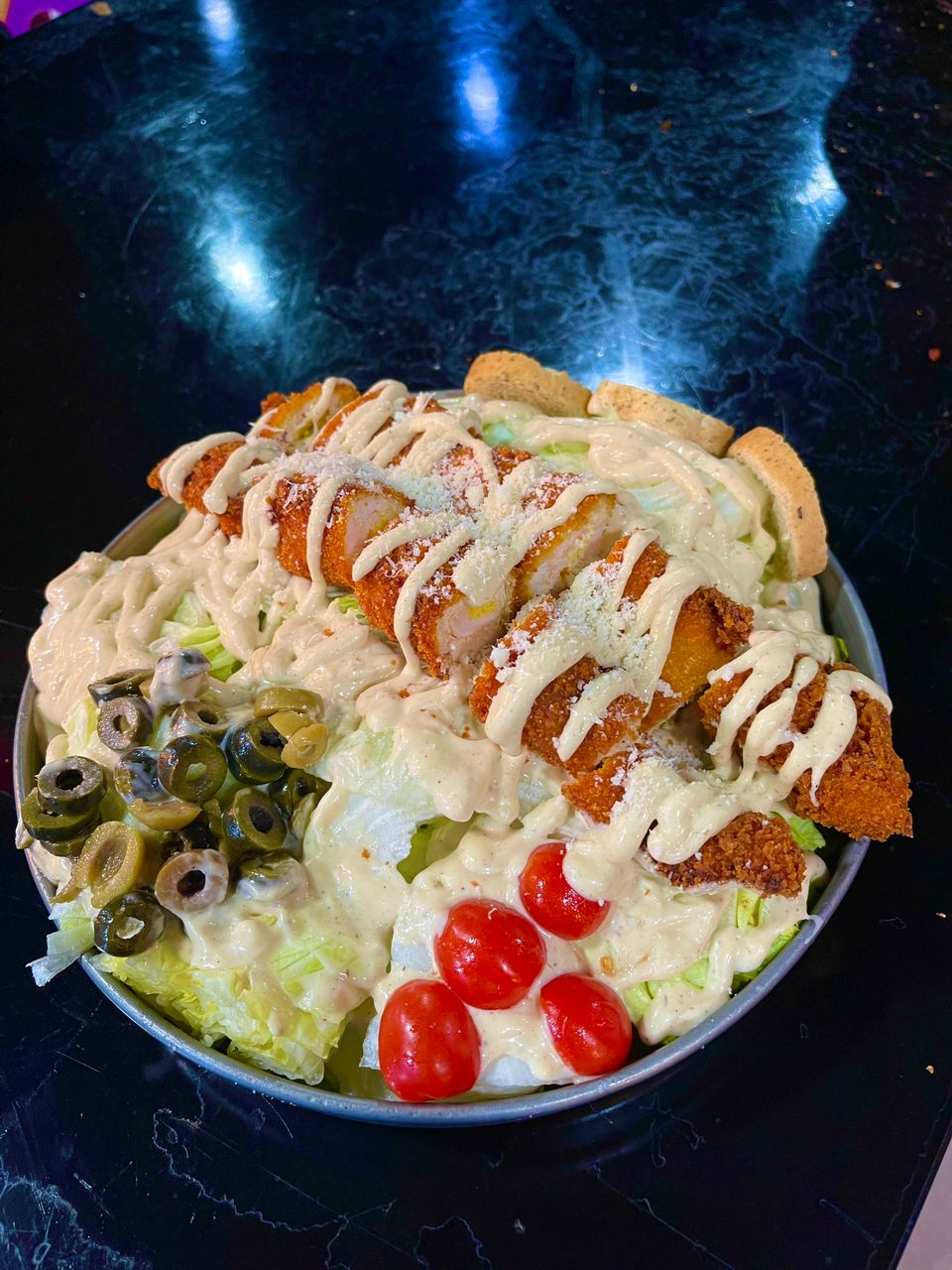 سالاد فیله سوخاری 