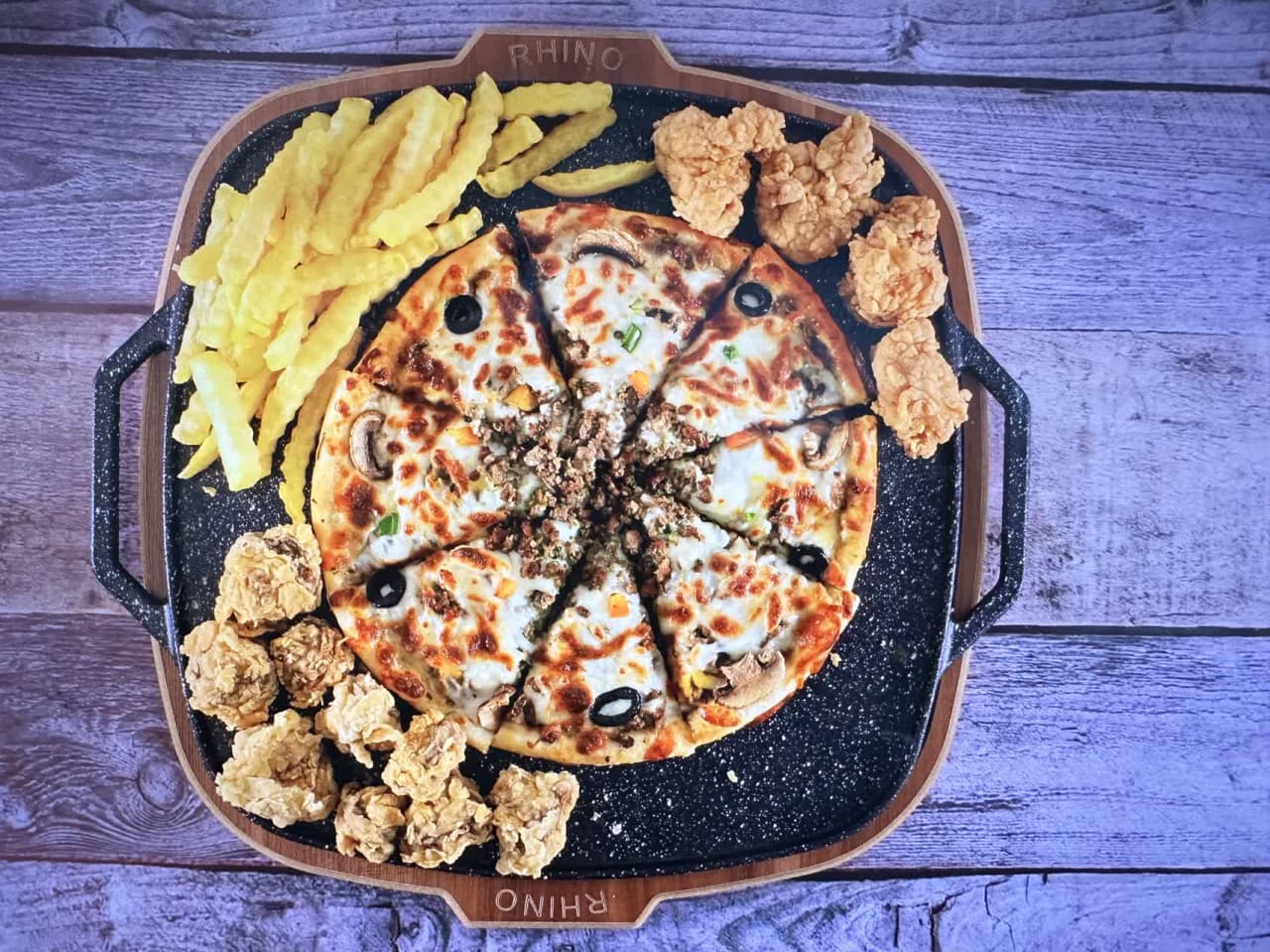 پیتزا گوشت و قارچ